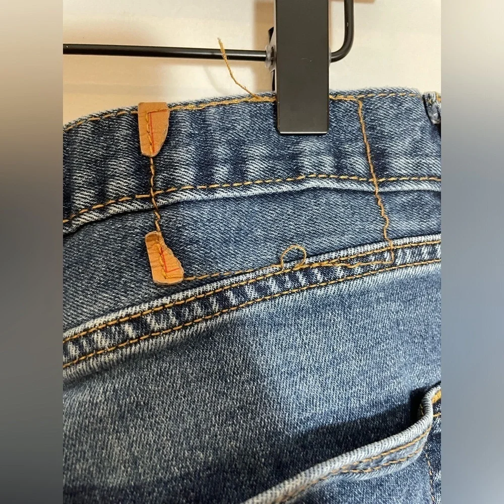 Levi’s Men’s Medium Wash Button Fly Denim Jeans Size W34 L32 EUC